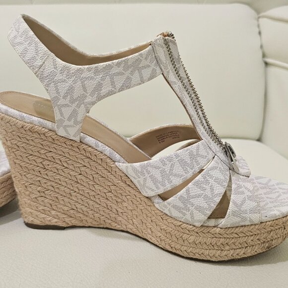 Authentic Michael Kors White Monogram Espadrille Wedge Sandals – Size 8.5 - Picture 3 of 16